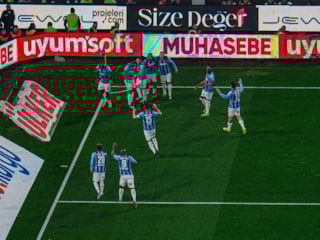 Trabzonspor, Galatasaray'ı yenerek şampiyonluk iddiasını güçlendirdi