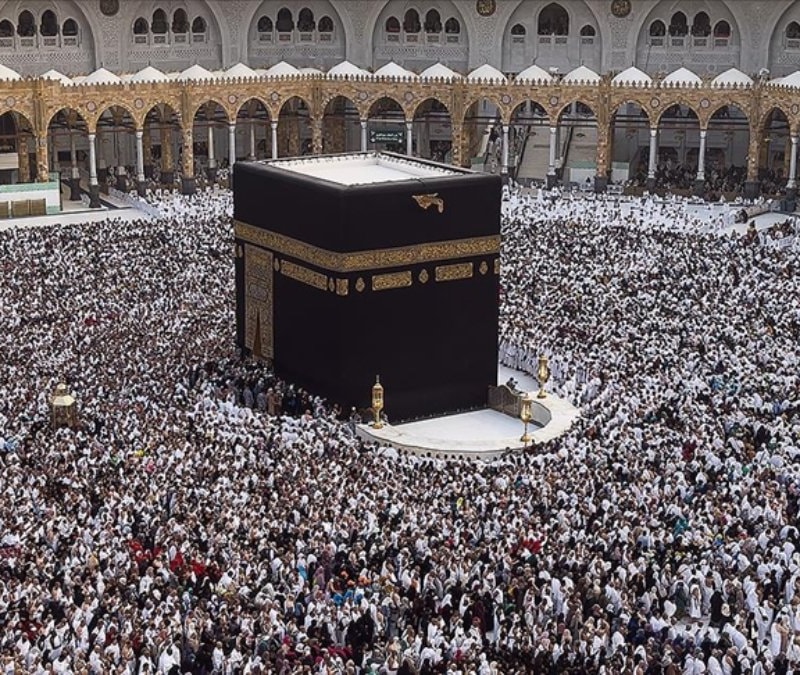 Umre ziyaretinde mağdur oldular: Cumhurbaşkanı Erdoğan yardım eli uzattı