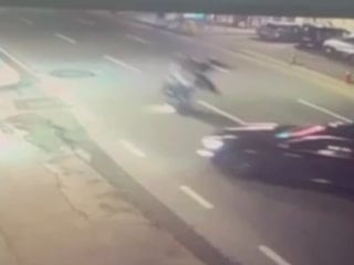 İstanbul'da otomobille çarpışan motosiklet takla attı: 2 kişi hayatını kaybetti