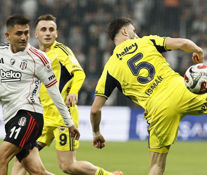 Fenerbahçe - Beşiktaş derbisinde gözler kaleciler ve golcülerde