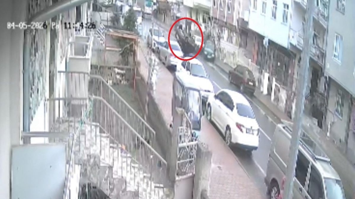 Kayseri'de park halindeki araca çarpan otomobil takla attı