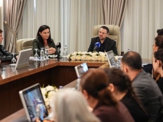 Akın Gürlek, suça sürüklenen çocukların mağdur ettiği aileleri ağırladı