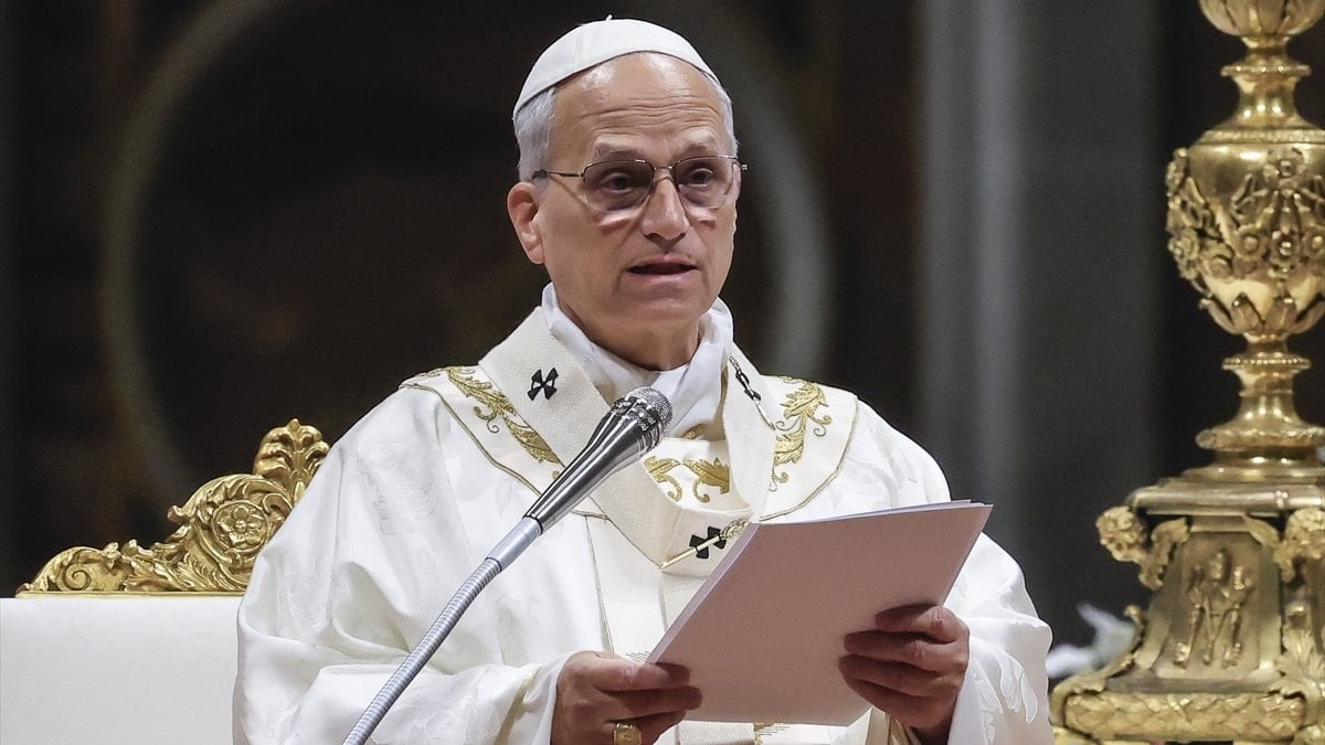 Papa 14. Leo silahların bırakılması ve barış çağrısı yaptı