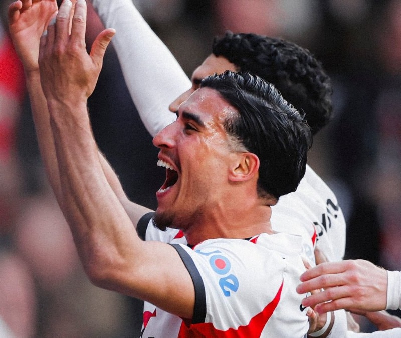 Hollanda Eredivisie'de şampiyon PSV