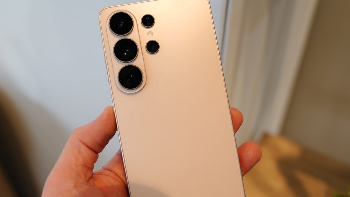 Samsung Galaxy S26 kullanıcılarına müjde: Bulanık çekme sorunu giderildi