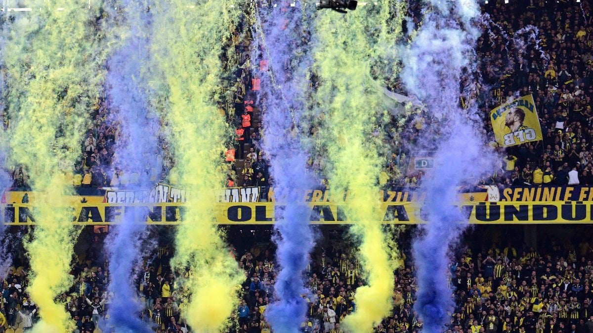 Derbi öncesinde Kadıköy'de görsel şölen