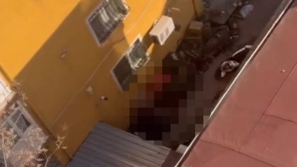 İstanbul'da bir kişi bıçakladığı kişi tarafından vurularak öldürüldü