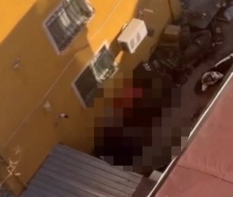 İstanbul'da bir kişi bıçakladığı kişi tarafından vurularak öldürüldü