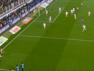 Fenerbahçe'nin Beşiktaş derbisinde golü VAR'dan döndü!