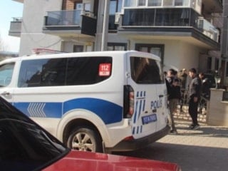 Çanakkale'de eşi tarafından vurulan kadın can verdi