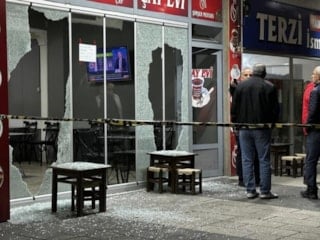 Sakarya'da çay ocağına kurşun yağmuru: 1 yaralı