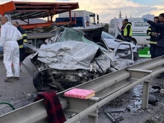 Eskişehir-Ankara yolunda feci kaza: 4 ölü, 2 yaralı