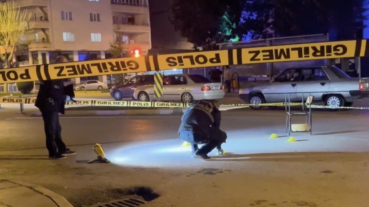 Çorum'da cami önünde silahlı saldırıya uğrayan kişi yaralandı