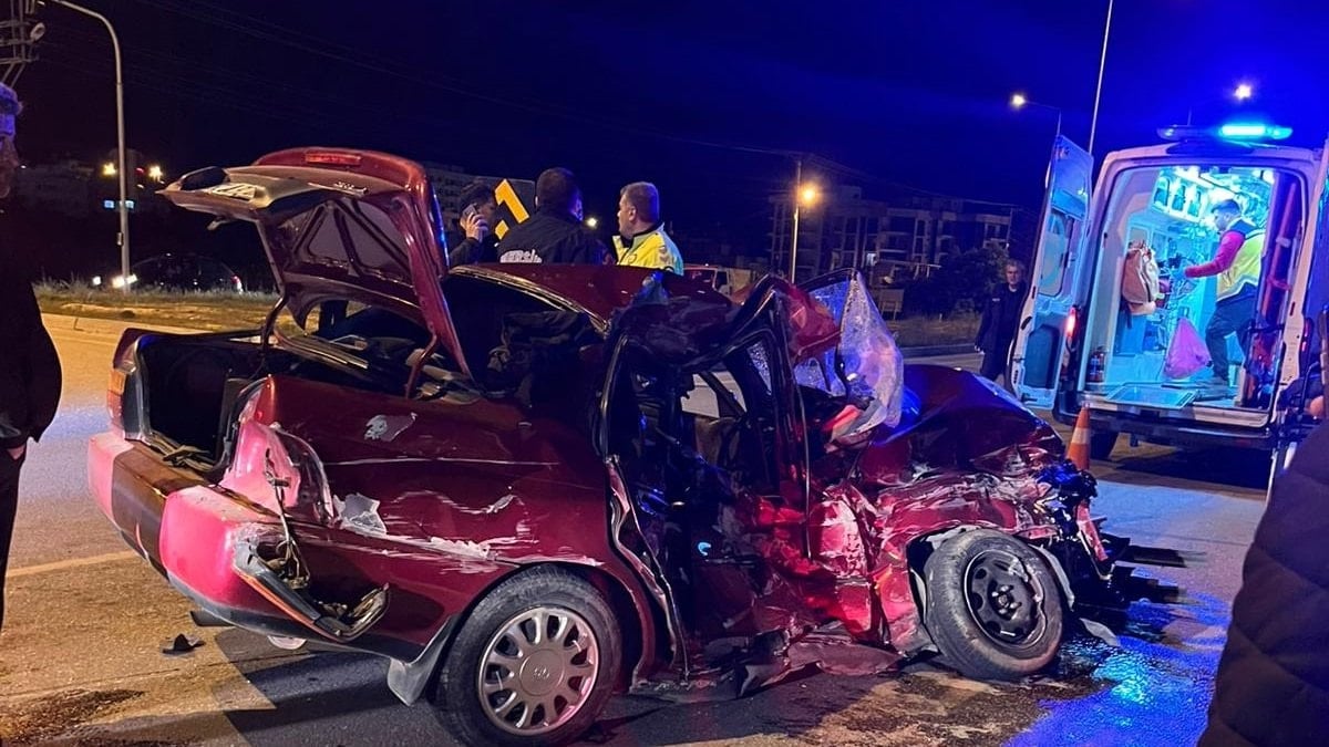 Mersin'de minibüs ile otomobil çarpıştı: 1 ölü