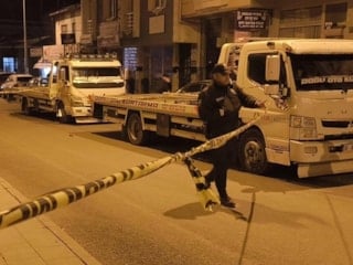 Kars’ta park halindeki iki adet çekici kurşunlandı