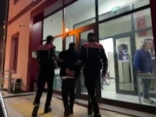 İzmir'de 10 yıl hapis cezası ile aranan firari hükümlü yakalandı