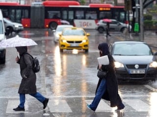 Yurt genelinde yağmur etkisini sürdürüyor: Sıcaklıklar yeniden düşüşe geçecek