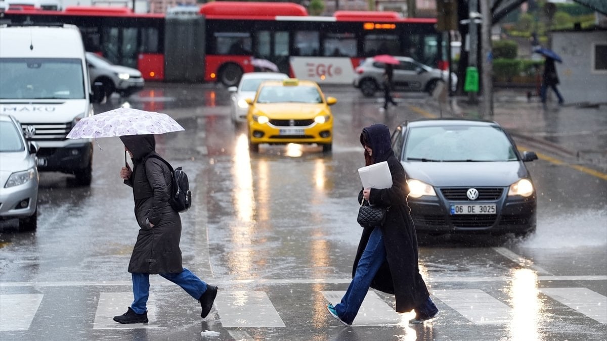 Yurt genelinde yağmur etkisini sürdürüyor: Sıcaklıklar yeniden düşüşe geçecek
