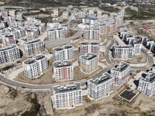 Hatay'da deprem konutları teslim edildi, kiralar dibi gördü