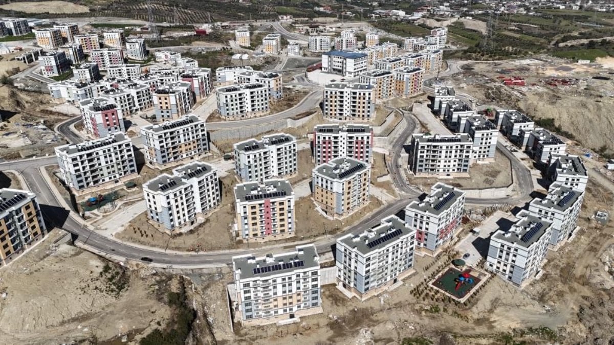Hatay'da deprem konutları teslim edildi, kiralar dibi gördü
