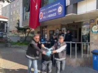 İstanbul'da kavgaya müdahale eden 2 polis yaralandı