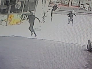 Nevşehir'de silahlı saldırıya çakmakla karşılık verdi: Saldırı anları kamerada