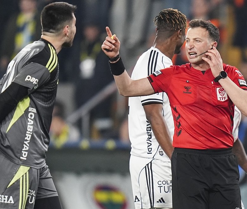 Derbide verilen penaltı kararında Yasin Kol'un konumu dikkat çekti