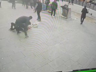 İstanbul'da iki kardeş ağabeyini dövdü