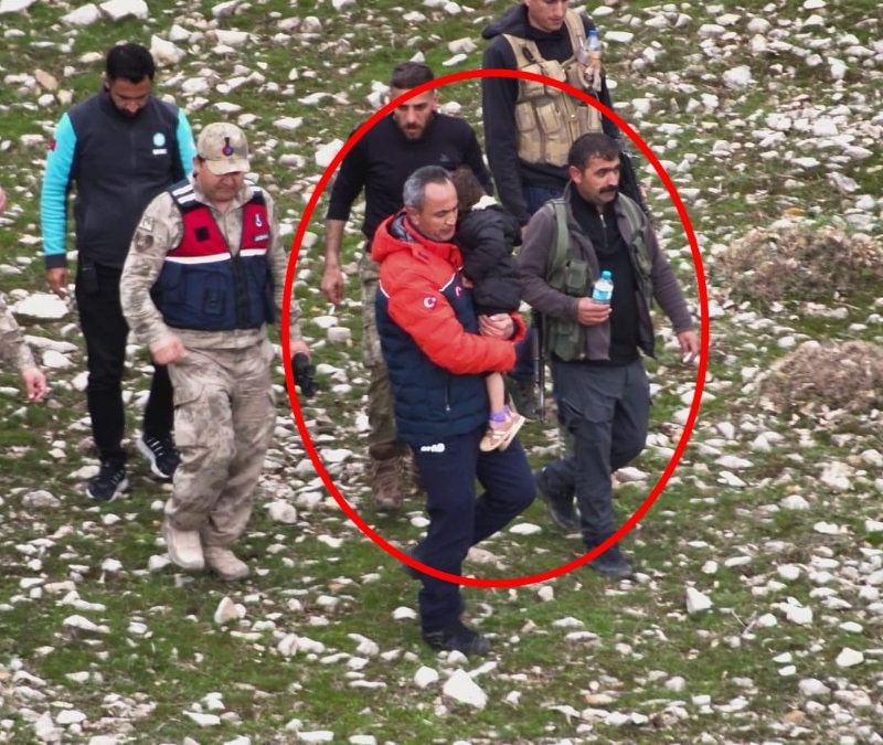 Siirt'te kaybolan 3 yaşındaki çocuk evden 4 kilometre uzakta bulundu