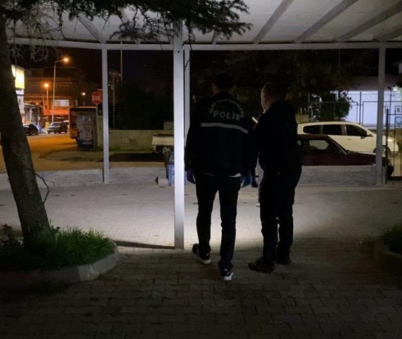 Bursa'da genç kızların bıçaklı kavgasında 2 kişi yaralandı