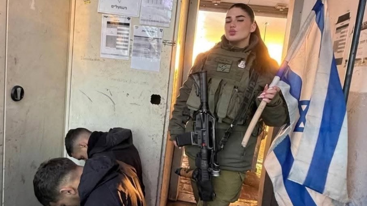 Filistinli esirlerle dalga geçen İsrailli askerin kafası kırıldı