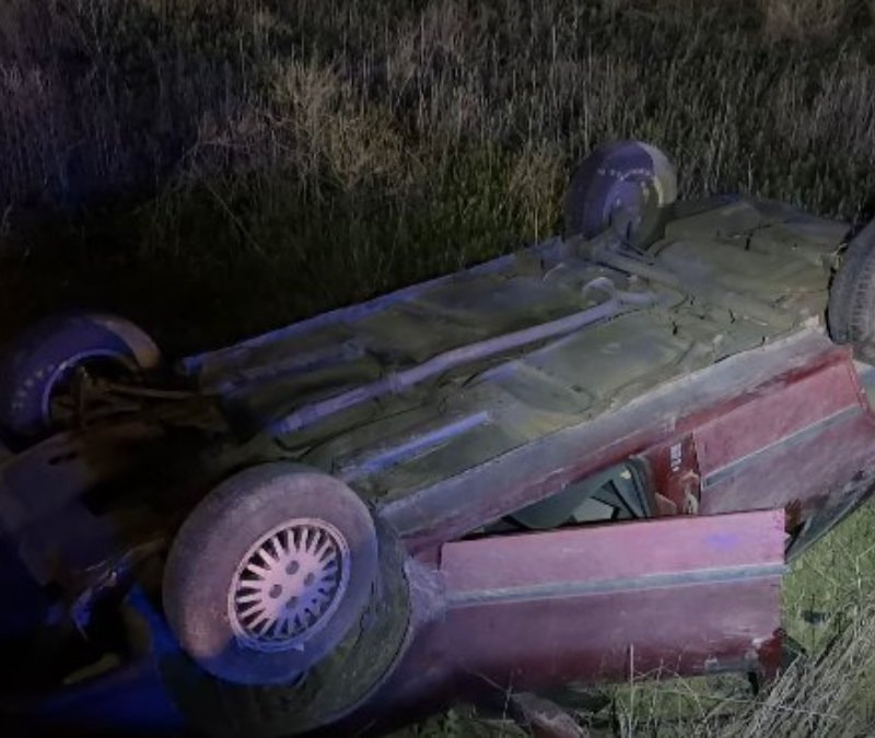 Çorum'da otomobil takla attı: İçindekiler kaçtı