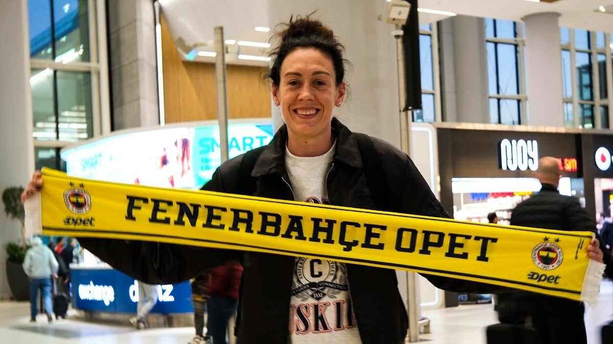 Fenerbahçe'nin anlaştığı Breanna Stewart, İstanbul'a geldi