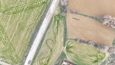 Isparta'da ekilen tarlalardaki geometrik şekiller