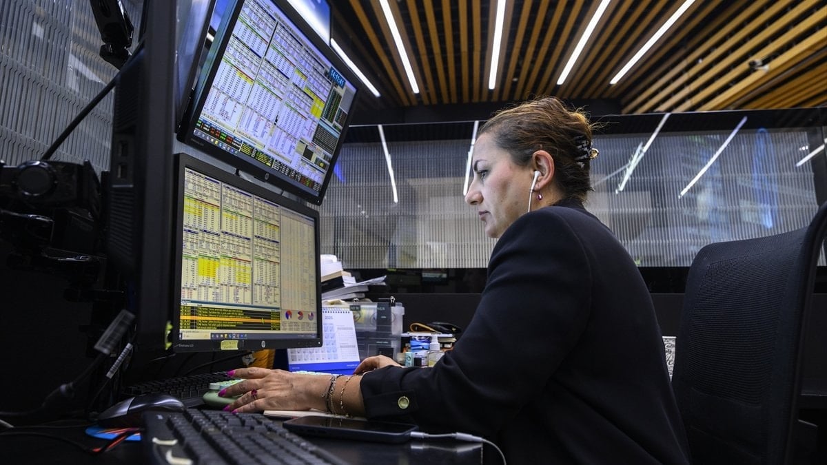 BIST 100 endeksi, güne yüzde 0,03 azalışla başladı