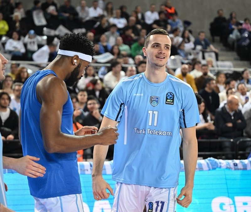 Türk Telekom, EuroCup'ta "Türk finali" peşinde