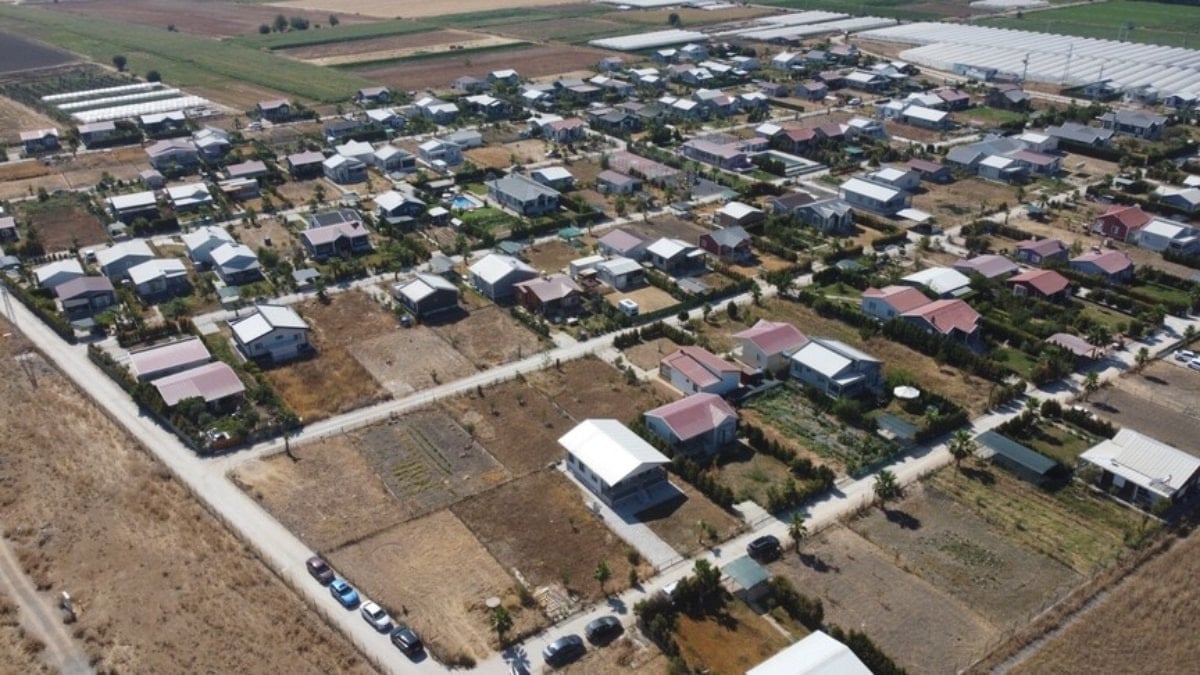 Tarım arazilerindeki kaçak yapılara yıkım kararı alındı, fırsatçılar ortaya çıktı