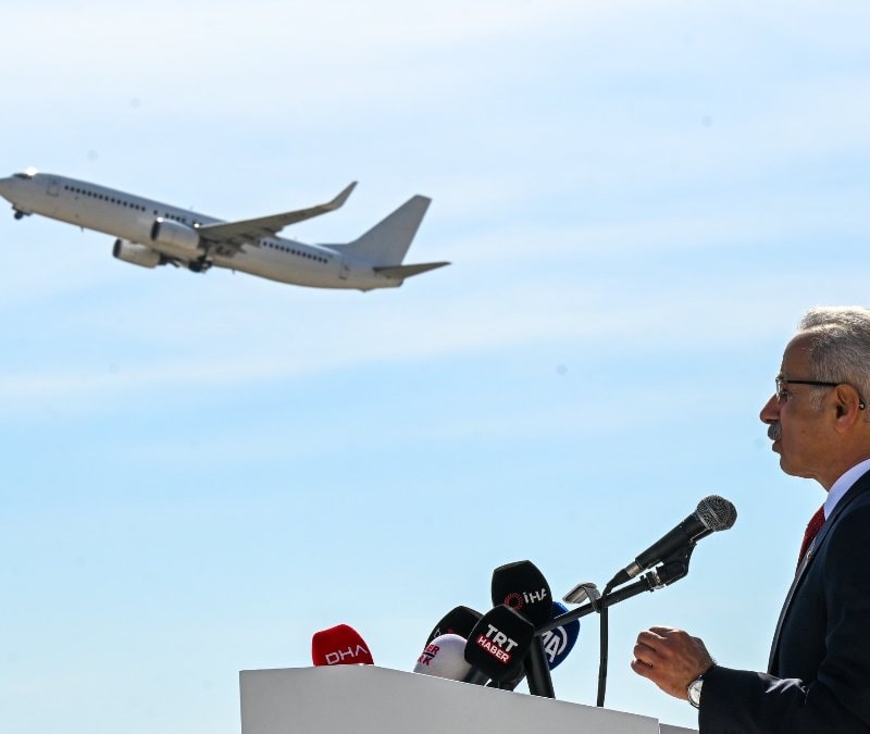 Abdulkadir Uraloğlu: Yılın ilk 3 ayında 49 milyon 306 bin yolcu hava yolu ile seyahat etti