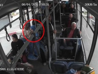 Siirt'te belediye otobüsünde fenalaştı