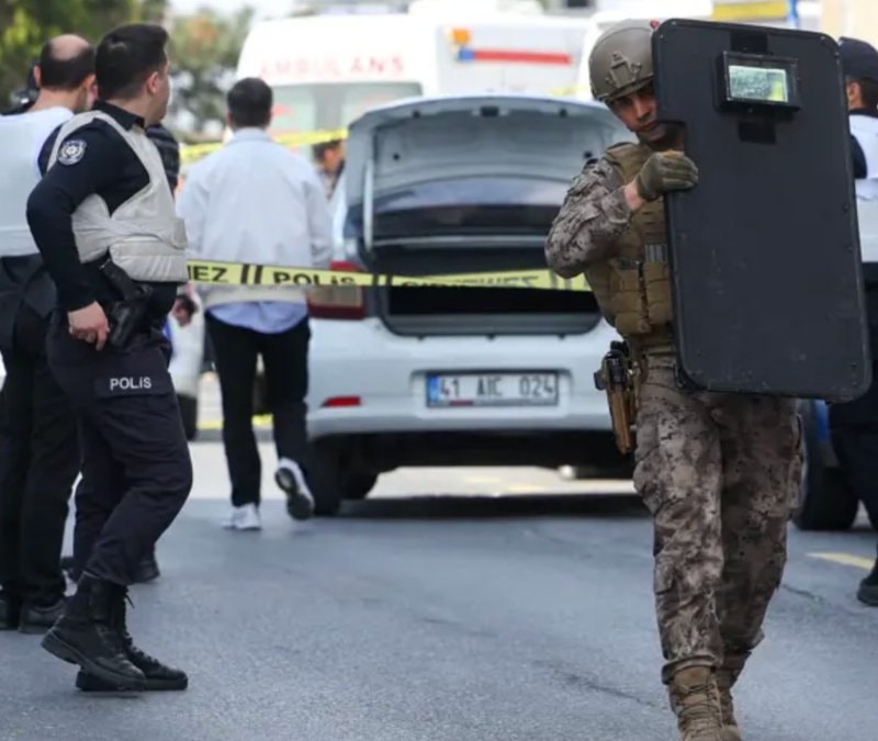 İsrail Konsolosluğu önündeki çatışma: Siyasilerden art arda tepkiler