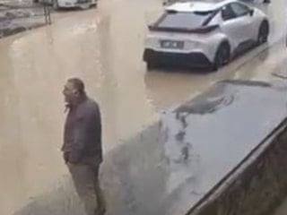 Mardin’de cadde ve sokaklar göle döndü