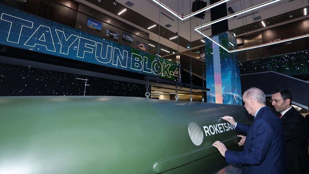 Savunma sanayisinde tarihi adım: Cumhurbaşkanı Erdoğan, Tayfun Blok-4'ü imzaladı