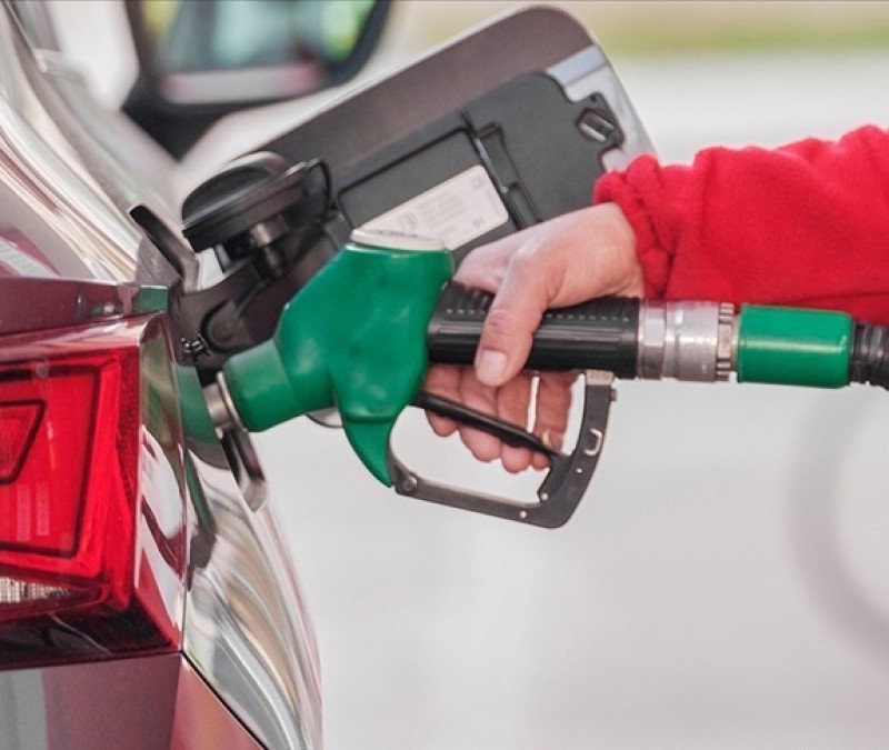 Akaryakıta dev bir zam daha: Motorinin litresi 85 lirayı aştı