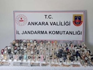 Ankara'da 3,2 milyon liralık kaçak saat ele geçirildi