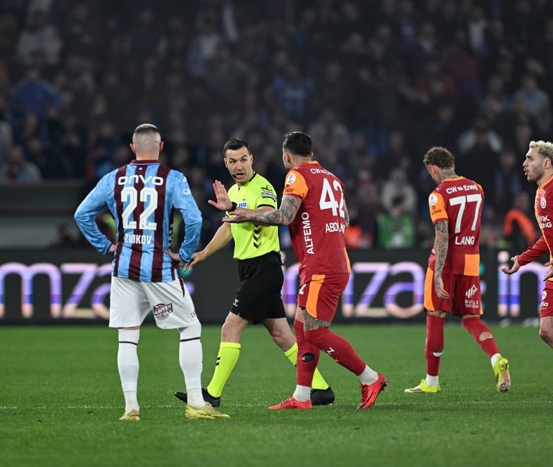 VAR kayıtlarında dikkat çeken diyalog: Abdülkerim Bardakcı ile Cihan Aydın'ın konuşması ortaya çıktı