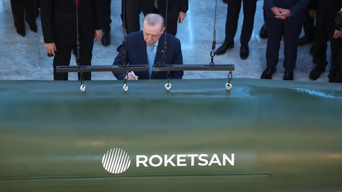 Türkiye’den güç mesajı: Tayfun Blok-4 töreni Yunan medyasının gündeminde