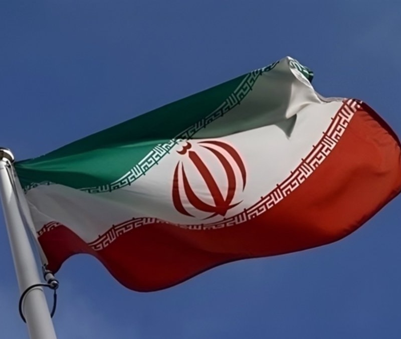 İran: Silahlı Kuvvetler'in eli tetikte