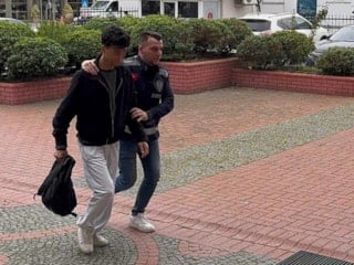 Samsun'da ehliyet sınavı için kopya düzeneği kuran şahıslara suçüstü: 5 gözaltı