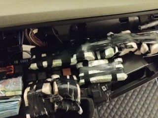 Edirne'de tırda bulunan 101 bin 900 euro komşuya kaldı