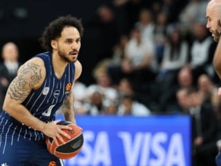 Shane Larkin, 145 gün sonra formasına kavuştu
